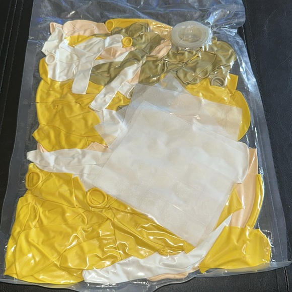 CARNIVAL THEMED DECOR BUNDLE - Picture 9 of 16